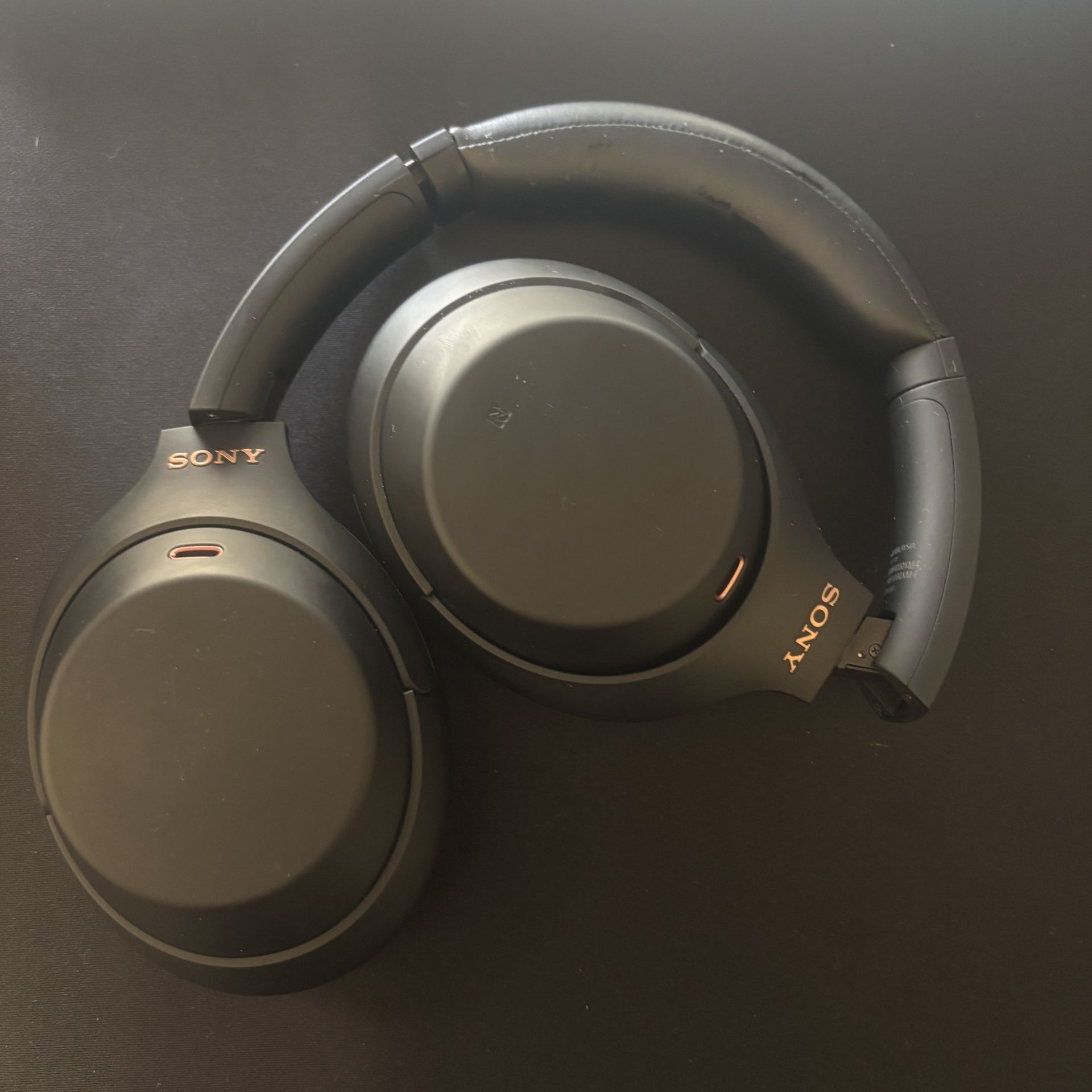 Sony WH-1000XM4 Noise Cancelling Headphones – Like New + Case