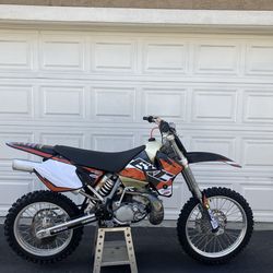 2001 KTM EXC 200 off road dirt bike KTM200