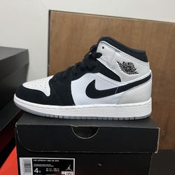 Jordan 1 Mid Diamond 4Y