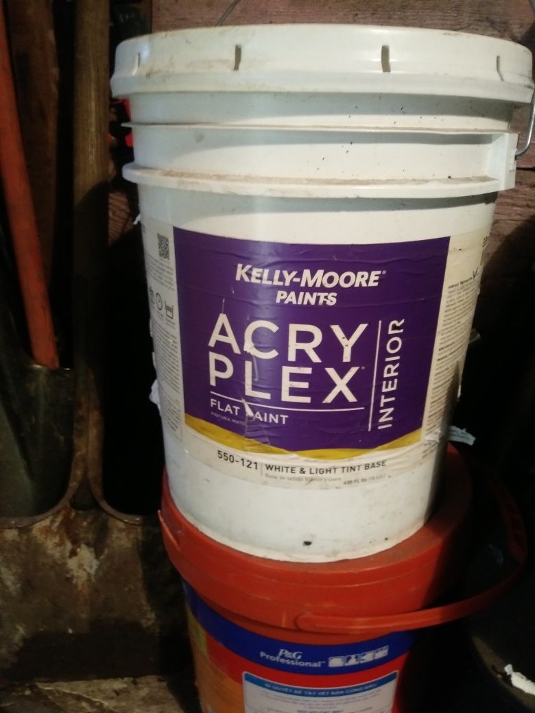 🎨🎨Kelly Moore Acryplex 550 white/ light base