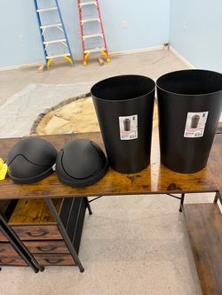 4gal trash cans with lids and bags
