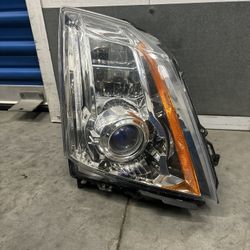 2008,2009,2010,2011,2012,2013,2014 Cadillac CTS Headlight/Foco Delantero Xenón Rh Passenger Oem