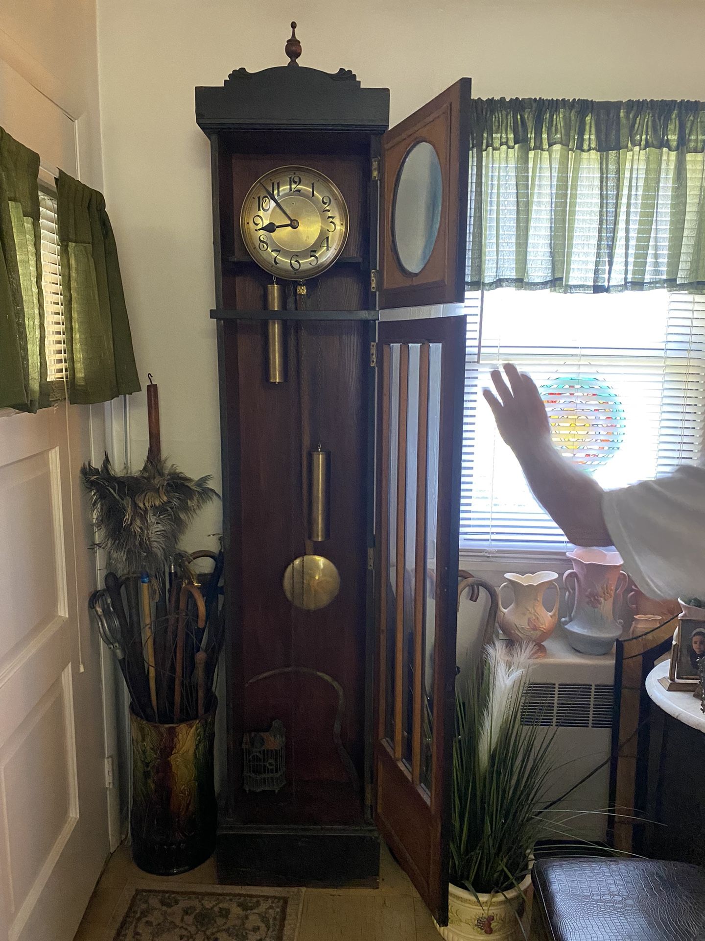 VINTAGE ANTIQUE WORKING GRANDFATHER CLOCK
