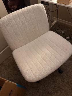 Vanity chair