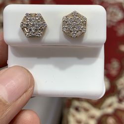 10k Gold With Moissanite Diamond Earring 