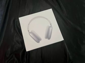 Apple AirPods Max Headphones Silver