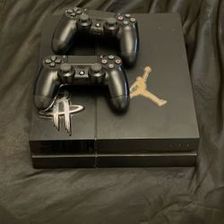 PS4 With 2 Controllers 