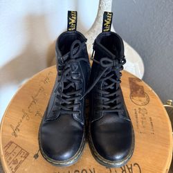Girls Doc Martens Sz 13