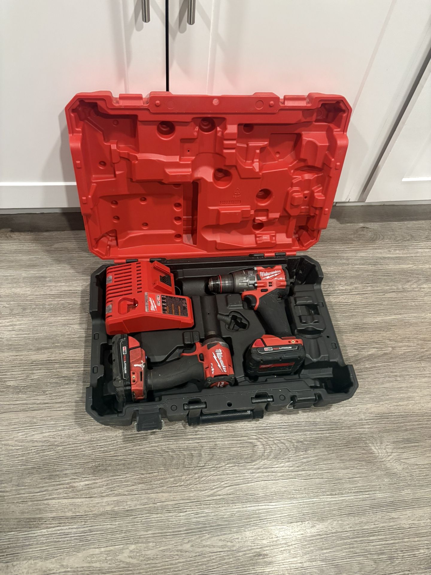 Milwaukee Impact and Drill 18v