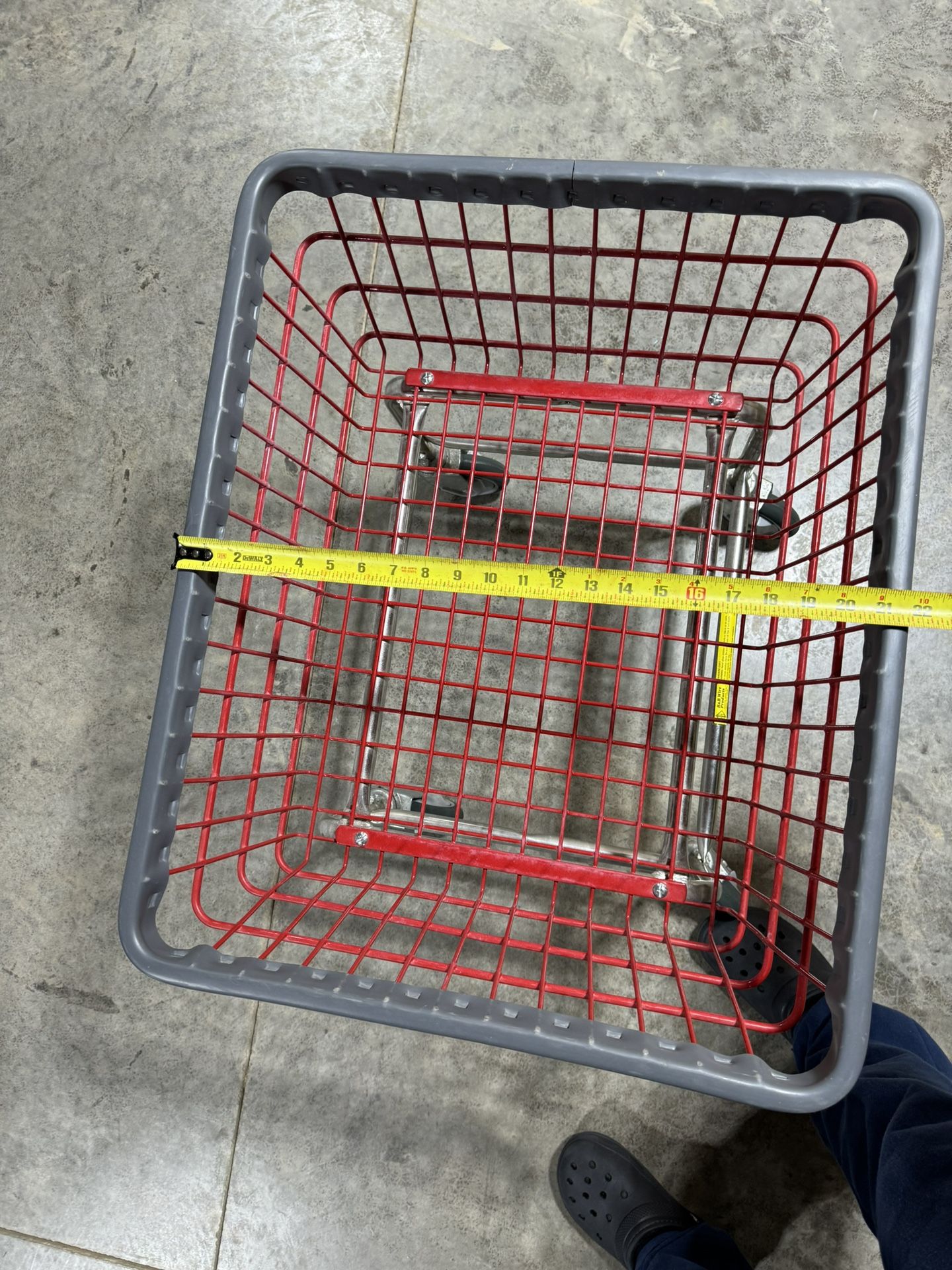 Heavy Duty Wire Laundry Basket Cart on Wheels