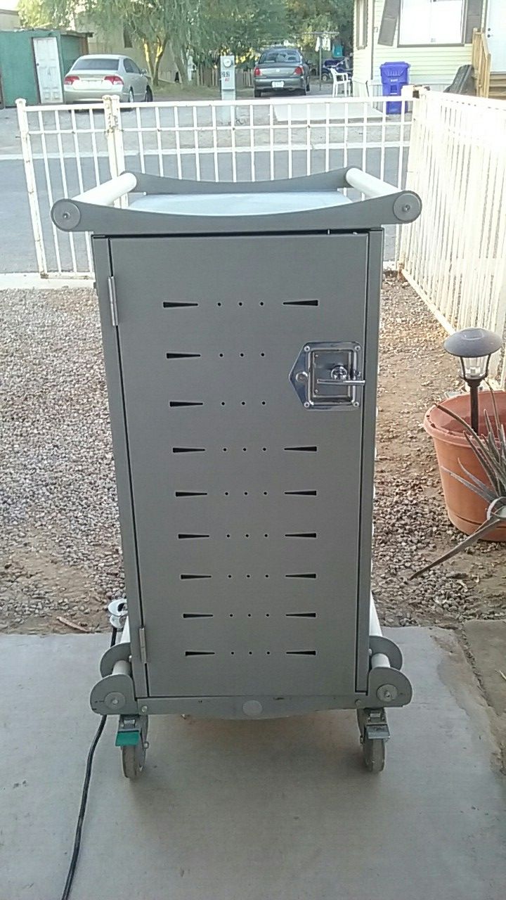 Ergotron LT20 Laptop charging cart with anthro-DNA