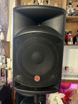 Speaker With Stand 