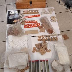 Scroll Saw Acessories Set of Patterns, Book, Blades, and Case