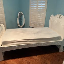 Bedroom Set Kids In Great Condition 
