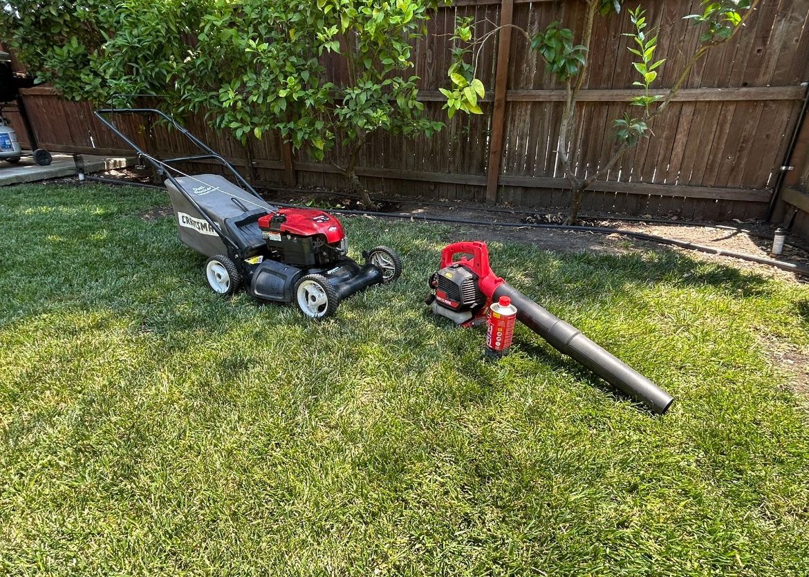 Craftsman Gas Lawnmower and Blower