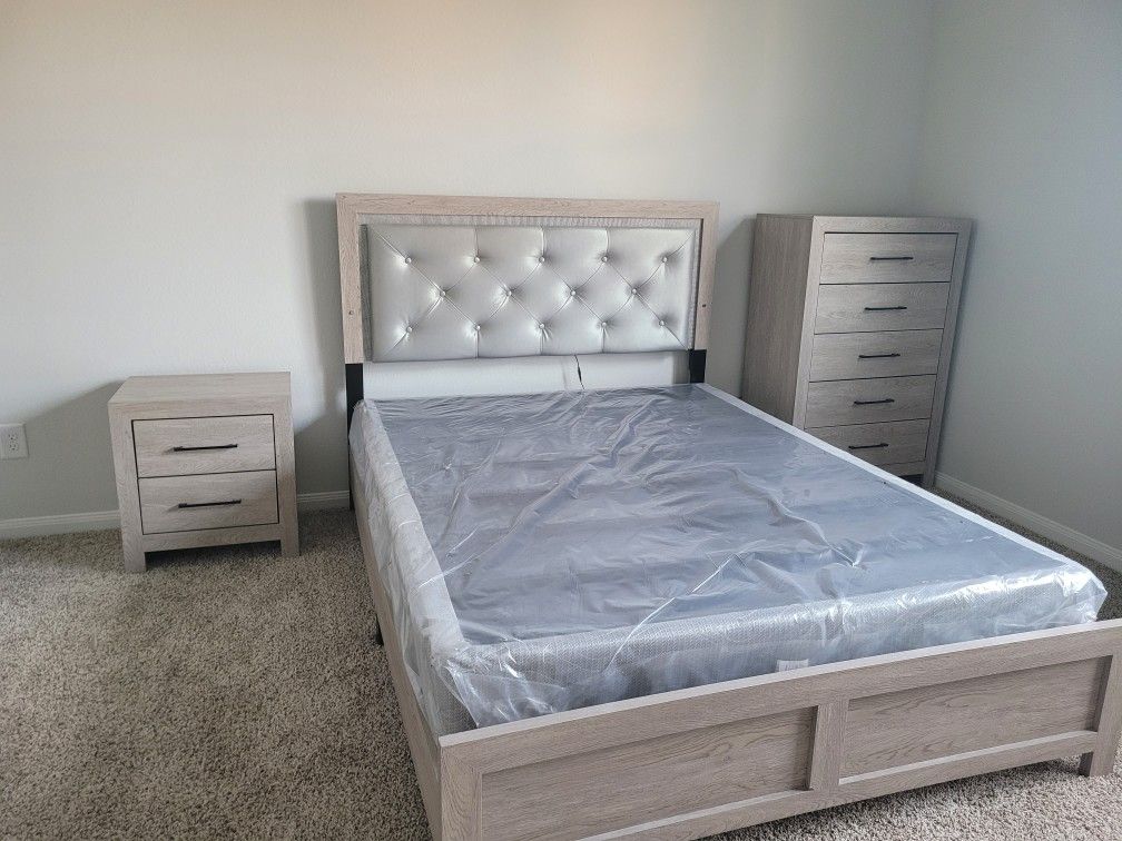 Queen Bedroom Set,