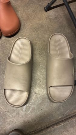 Beige Foam Slide Sandals Nikes
