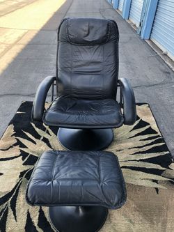 Black Chair With Ottoman