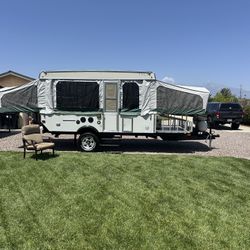 2006 StarCraft Tenttrailer… 21 feet long, 4‘ x 6 1/2‘ front storage has every option available at the time two queen beds one king lifted with off-roa