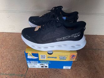 Skechers Max Cushion Glidestep - Women’s size 9