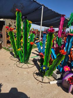 Cacti🌵Flowers, Saguaros, Agaves🌷POTS
Metal Yard Art🪴MACETAS