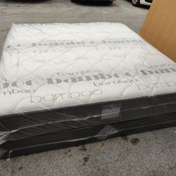 NEW MATTRESS KING SIZE PLUSH WITH BOX SPRING 