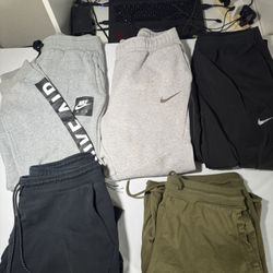 Men’s Nike Shorts  And Joggers. Size XL