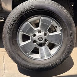 Toyota Tacoma OEM Wheels w/tires