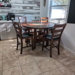 Round Dining Table With Built In Lazy Susan 