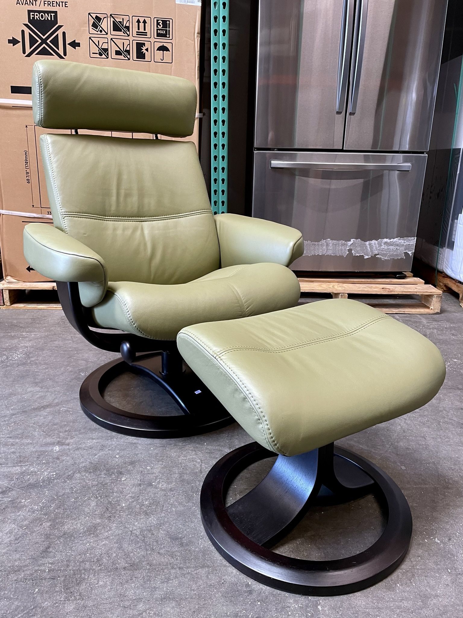 Oslo Leather Recliner & Ottoman, Green