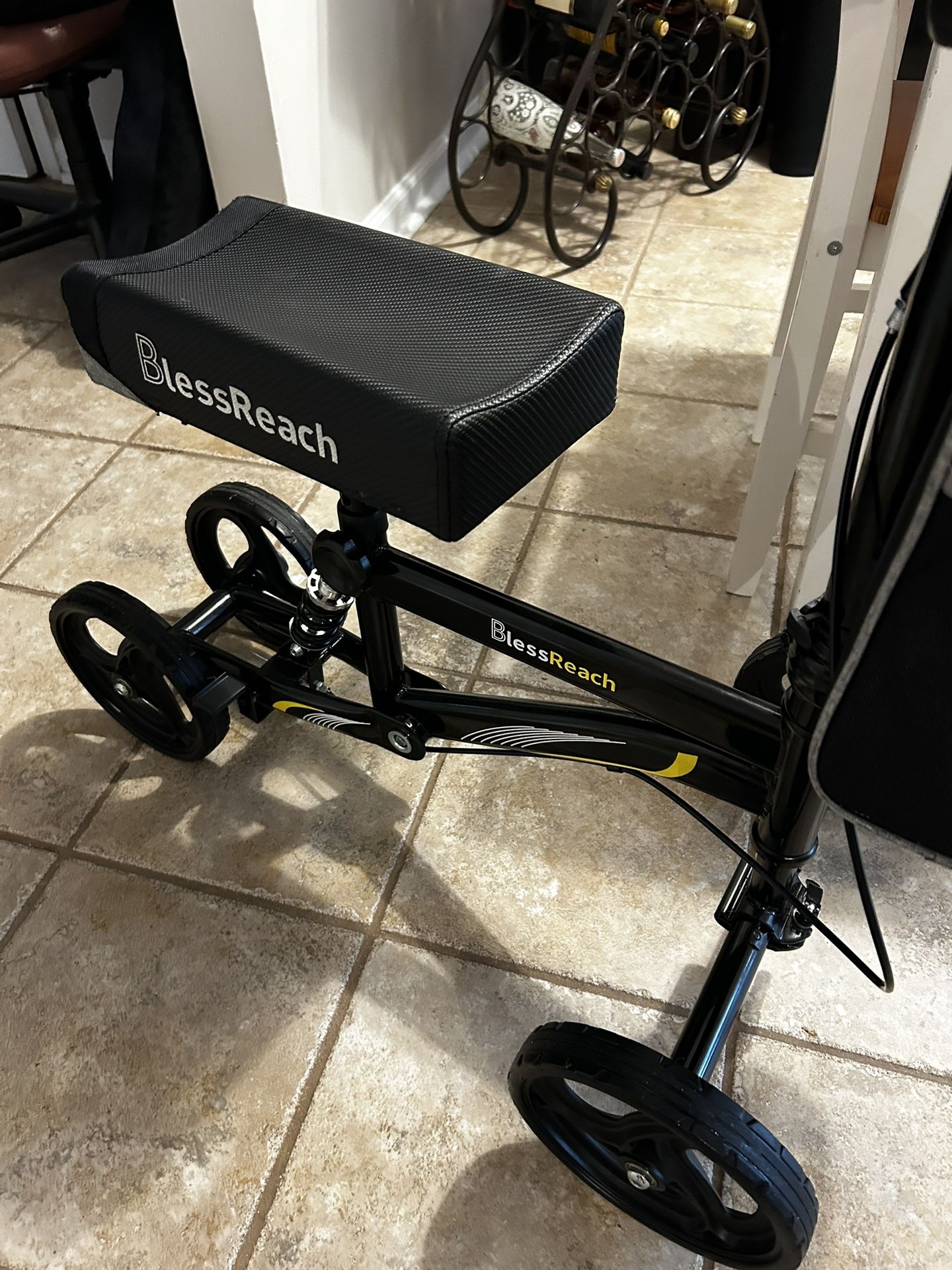 Knee Walker / Knee Scooter - Bless Reach Steerable Knee Walker With Storage