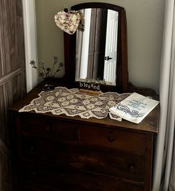 Dresser with Wishbone Mirror- ANTIQUE- read full description