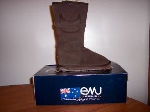 Brand New EMU Australia Women's "Dynasty” High Boot.....Size 8