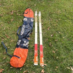 Salomon 78” Ski’s Olympic Slalom # 710-F0 with Case