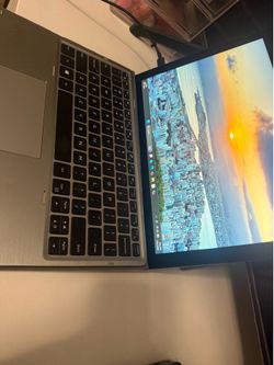 Dell Latitude 7200 2-in-1 tablet i5, Gen 8,