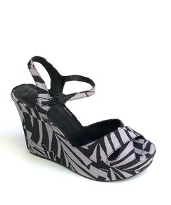 New! Matiko Lynn Leaf Print Canvas Shoes 9