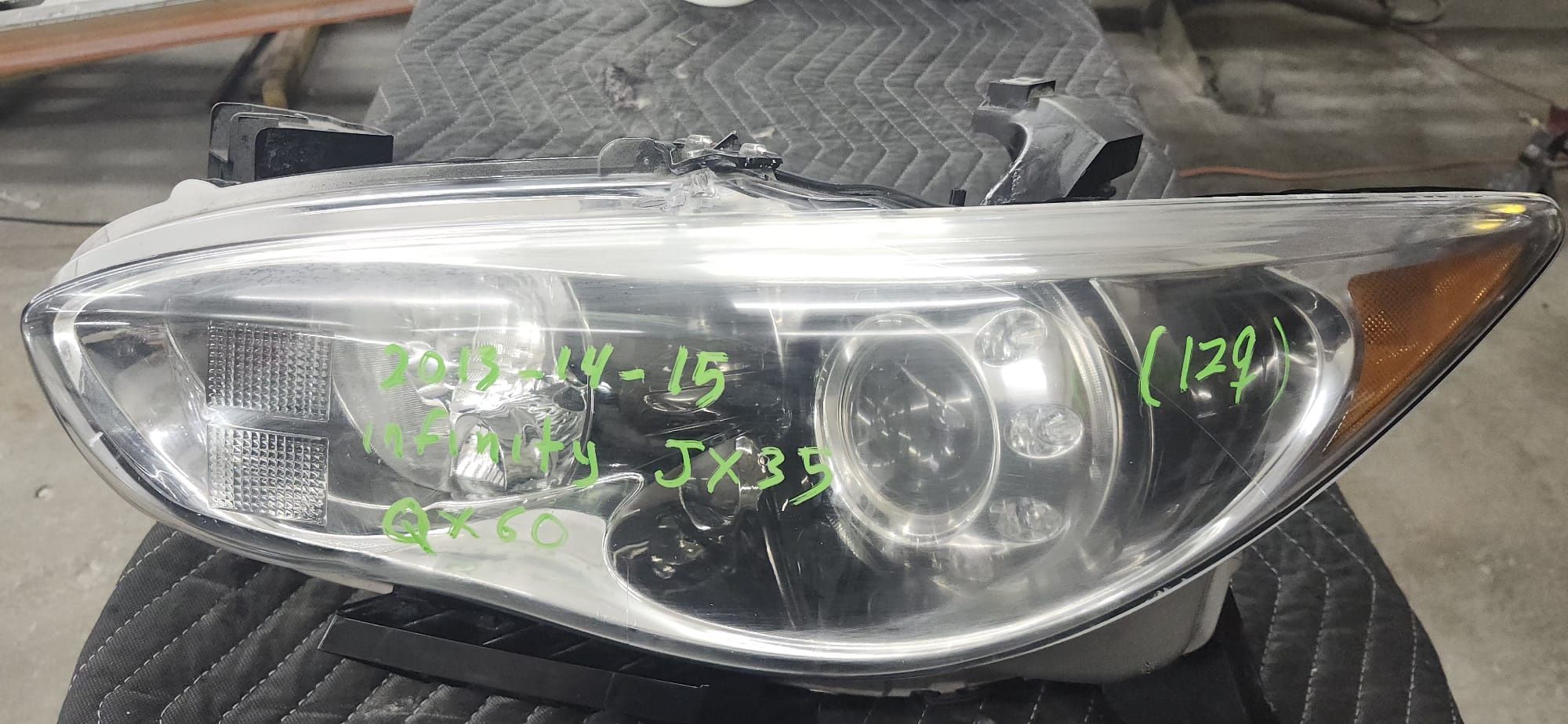 Left headlight- Infiniti QX60 2013-2015 Original