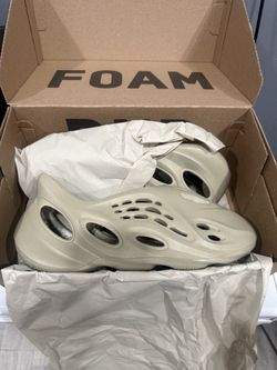 Foam Rnnr stone salt Sz 11