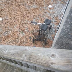 Knee Scotter black with a Basket on front