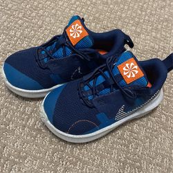 Like New 8c Boys Nike