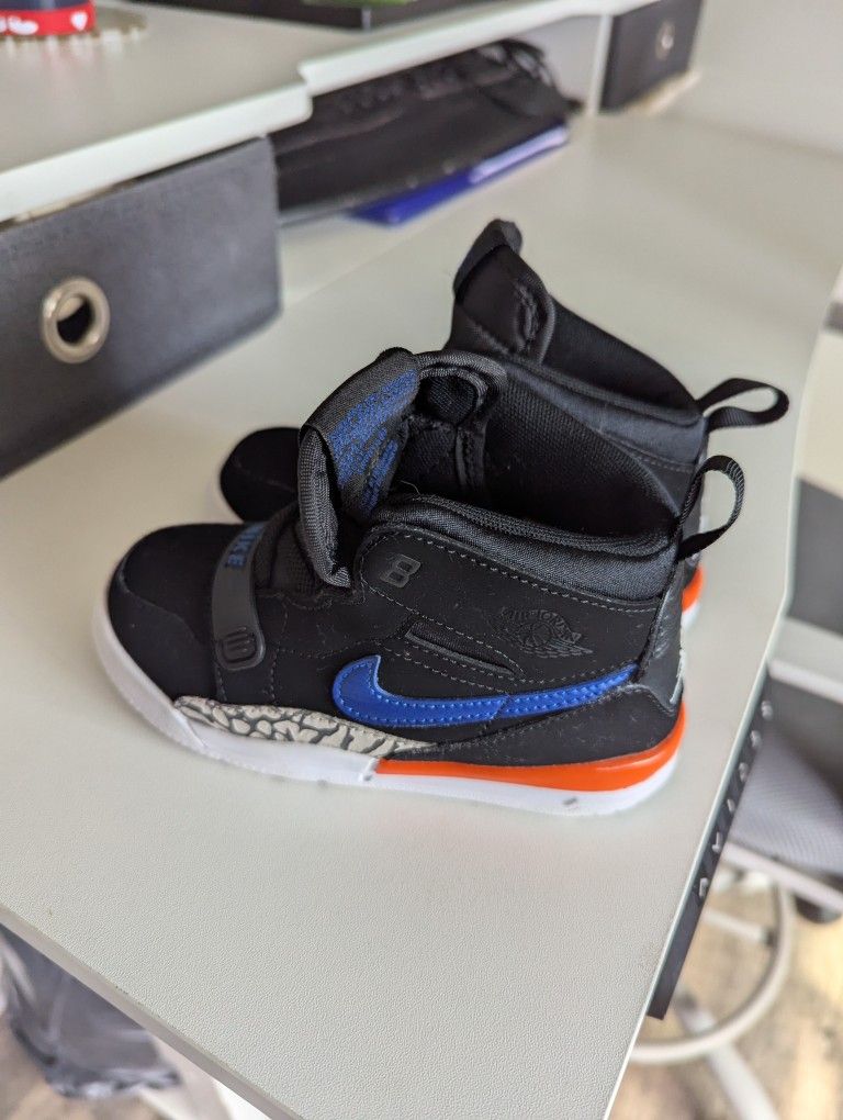 Jordans Size 9c