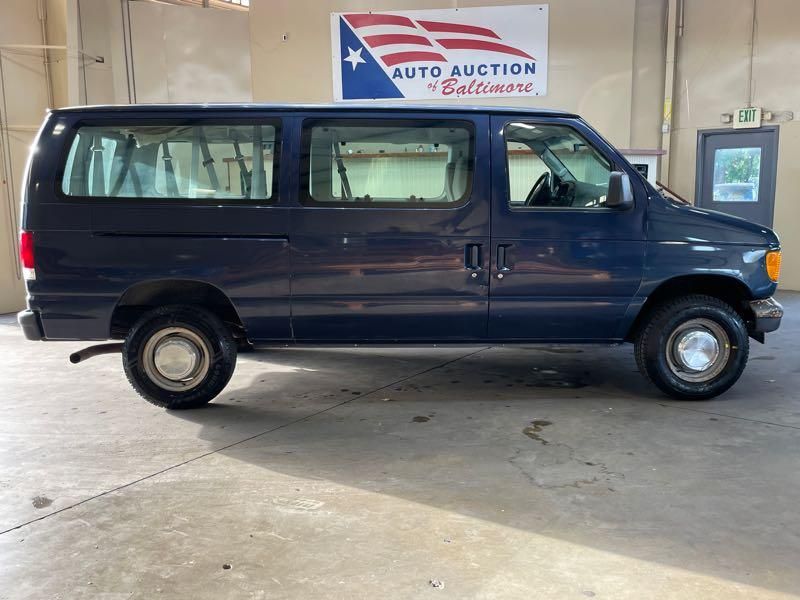 2005 Ford Econoline Wagon