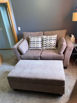 Loveseat & Ottoman