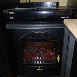Electric Fireplace with remote.