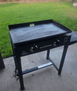Used Blackstone 28" Griddle Cooking Station – Great Condition firm on price