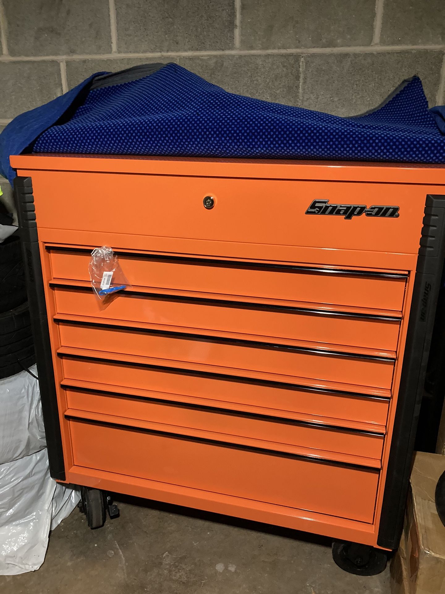 Snap On Tool box Roll Cart - New