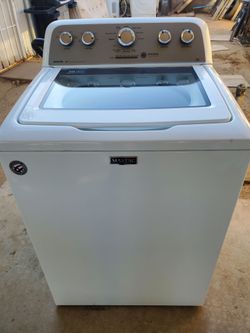 Maytag Washer king size comes with hoses warranty available