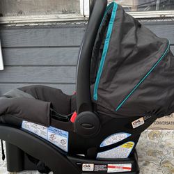Graco Baby Car seat.   25.00 