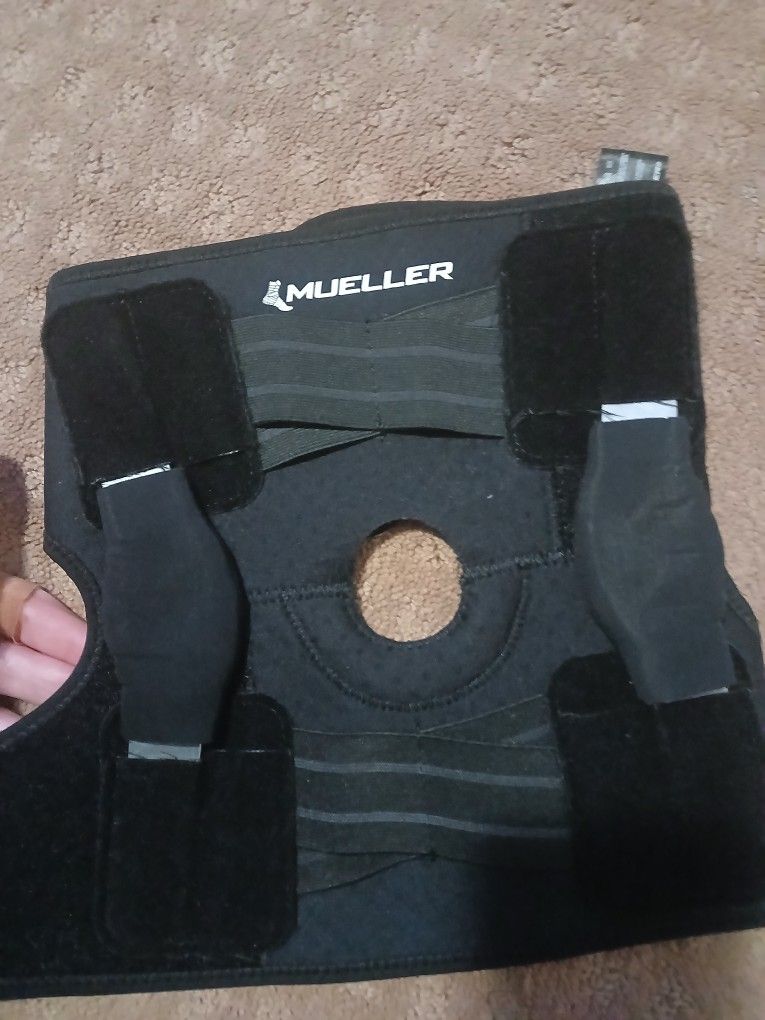 Mueller Hinge Knee Brace