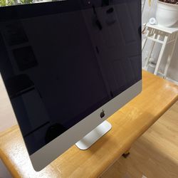 Apple Desktop Computer 21.5 